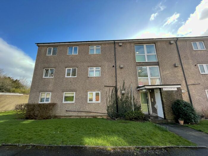 3 Bedroom Flat To Rent In Hoyle Court Avenue, Baildon, Shipley, BD17