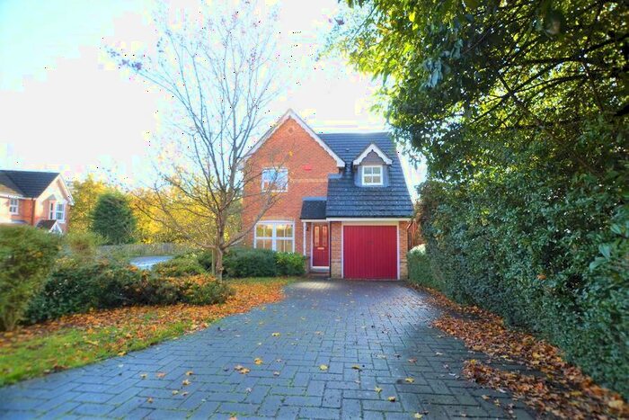 3 Bedroom Detached House To Rent In Peninsular Close, GU15