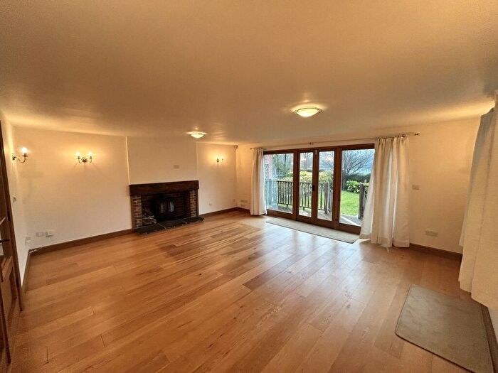 3 Bedroom Detached House To Rent In Staines-Upon-Thames, Surrey, TW18