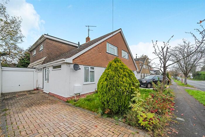 4 Bedroom Semi-Detached House For Sale In Silverthorne Drive, Caversham, Reading, RG4
