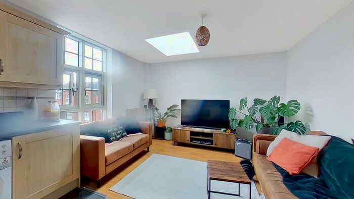 2 Bedroom Apartment To Rent In Caxton Court, Burton-On-Trent, Staffordshire, DE14