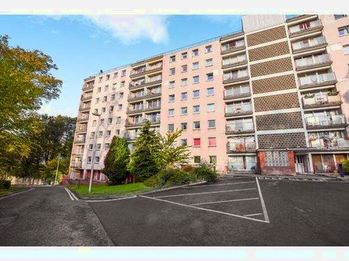 2 Bedroom Flat To Rent In Potterhill Flats, Perth, PH2