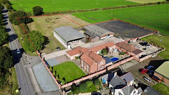 7 Bedroom House For Sale In Crossroads Farm And Dairy Cottage, Crossroads, Sutton, Retford, Nottinghamshire, DN22