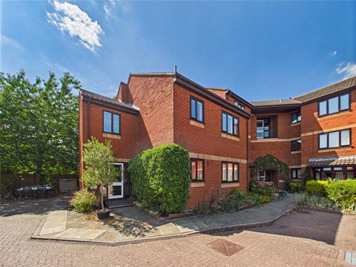 2 Bedroom Apartment For Sale In Weavers Court, Sudbury, Suffolk, CO10