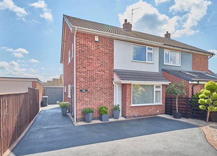 3 Bedroom Semi-Detached House For Sale In Outlands Drive, Hinckley, LE10