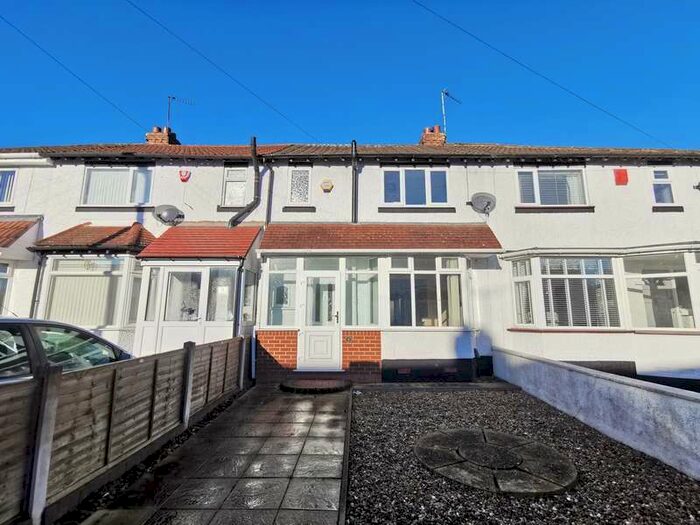 3 Bedroom Semi-Detached House To Rent In Kineton Road, Rubery, B45