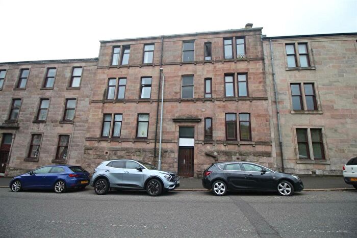 1 Bedroom Flat To Rent In Brachelston Street, Greenock, PA16