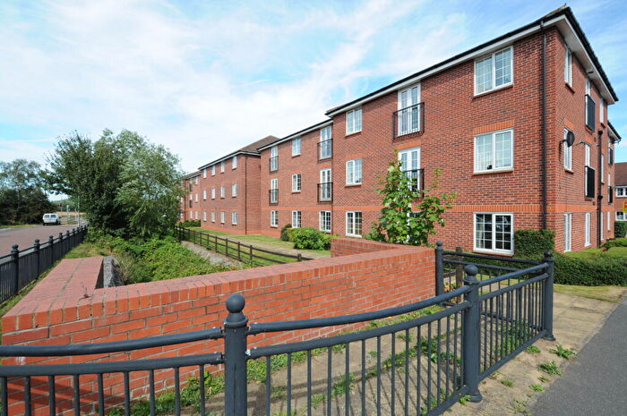 2 Bedroom Flat To Rent In Caudale Court, Gamston, NG2