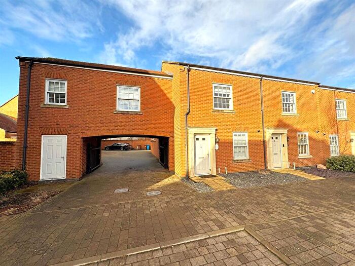 4 Bedroom Semi Detached House To Rent In Courteenhall Drive, Corby, NN17