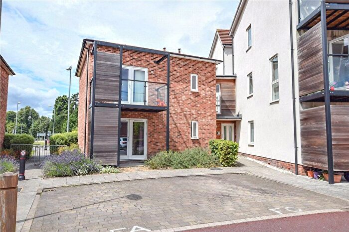 1 Bedroom Flat For Sale In Hampden Crescent, Bracknell, Berkshire, RG12