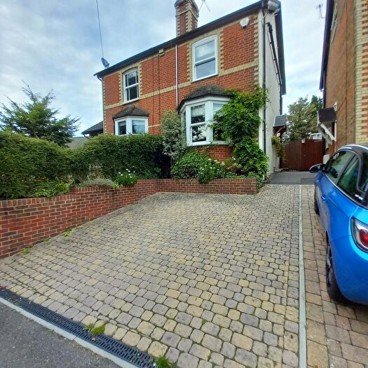 3 Bedroom Semi-Detached House To Rent In West End, GU24