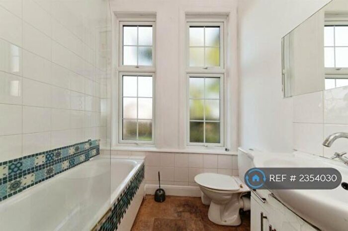 1 Bedroom Flat To Rent In Thurlby Close, Harrow, HA1