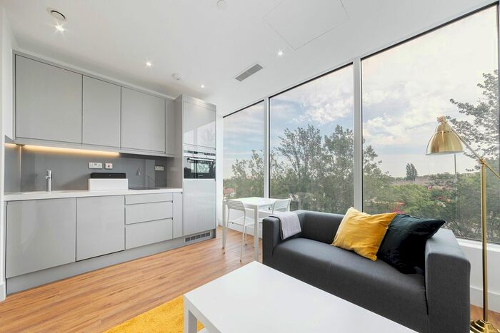 Studio To Rent In Westgate House, West Gate, London, W5