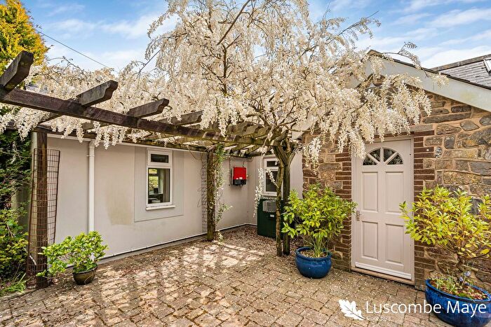 3 Bedroom Barn Conversion For Sale In Avonwick, South Brent, TQ10