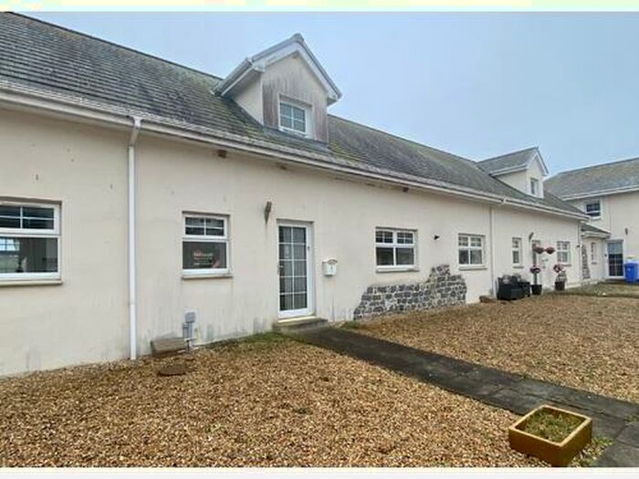 4 Bedroom Terraced House To Rent In Barlosh Court, Ochiltree, KA18