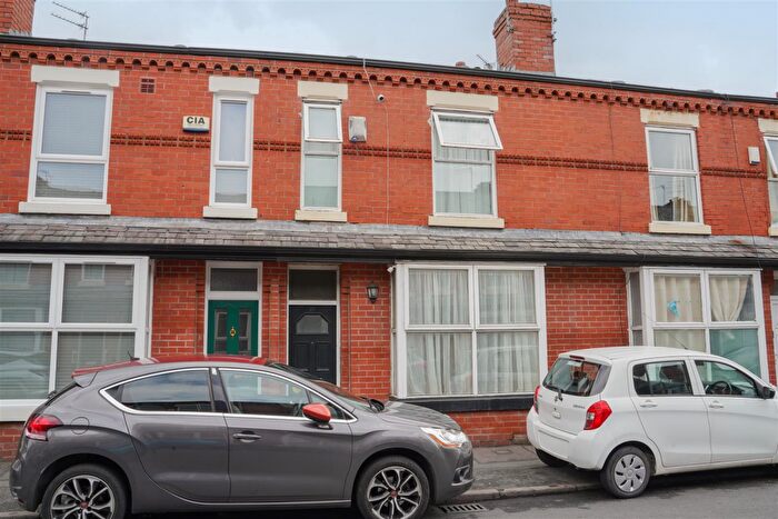 3 Bedroom Terraced House For Sale In Hartington Street, Moss Side, M14