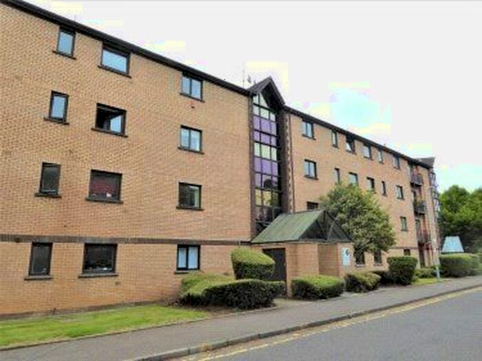 2 Bedroom Flat To Rent In Riverview Drive, Glasgow, G5