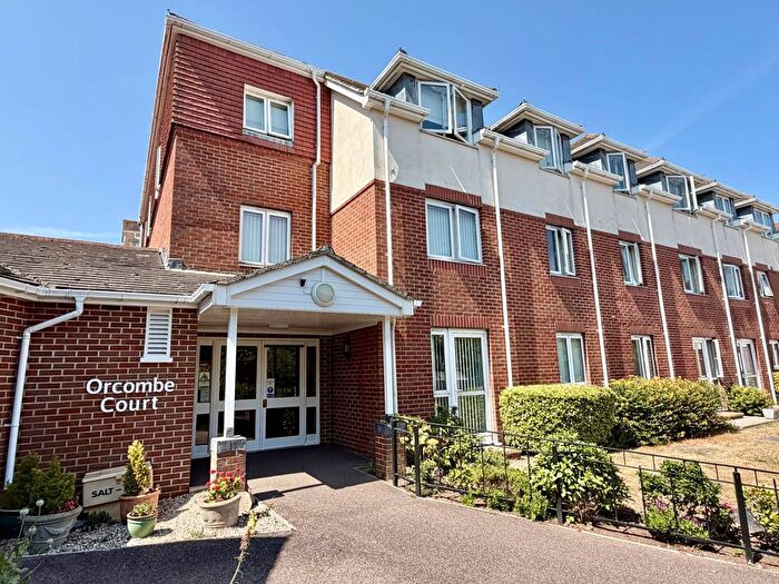 2 Bedroom Flat For Sale In Orcombe Court, Exmouth, EX8