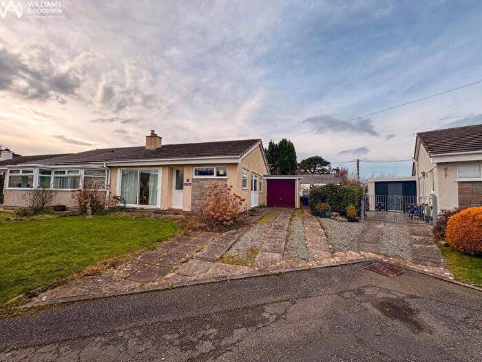 2 Bedroom Semi-Detached Bungalow For Sale In Maes Y Ffynnon, Llandegfan, Anglesey, LL59