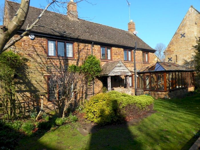 3 Bedroom Cottage To Rent In Blacksmiths Way, Eydon, NN11