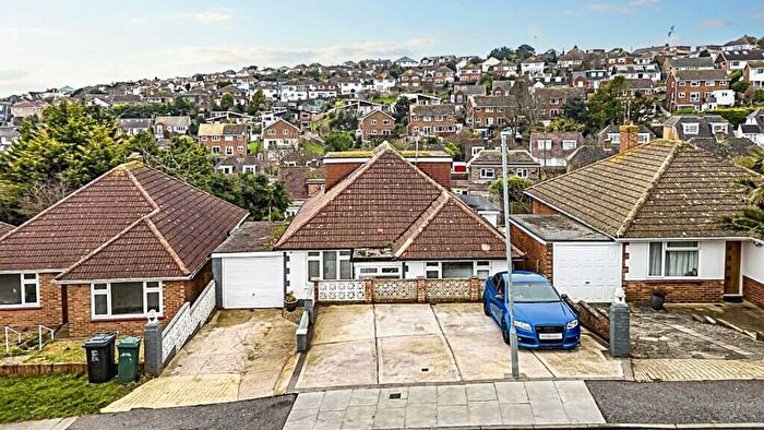 3 Bedroom Chalet For Sale In Falmer Avenue, Saltdean, BN2