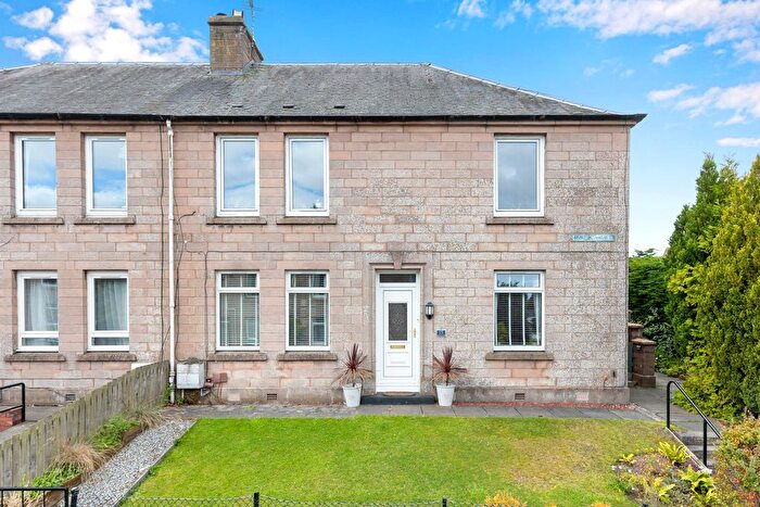 2 Bedroom Flat For Sale In Deanpark Grove, Balerno, Edinburgh, EH14