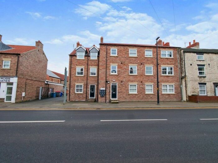 2 Bedroom Flat To Rent In Middleton Court, Commercial Street, Malton, YO17