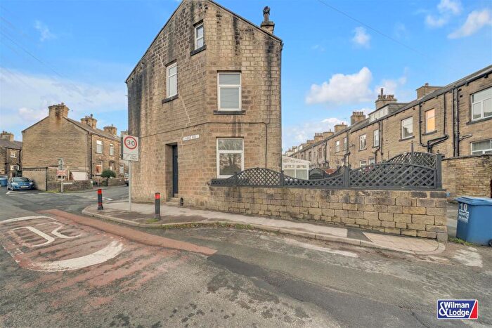 5 Bedroom Terraced House For Sale In Bridge Road, Sutton-In-Craven, BD20