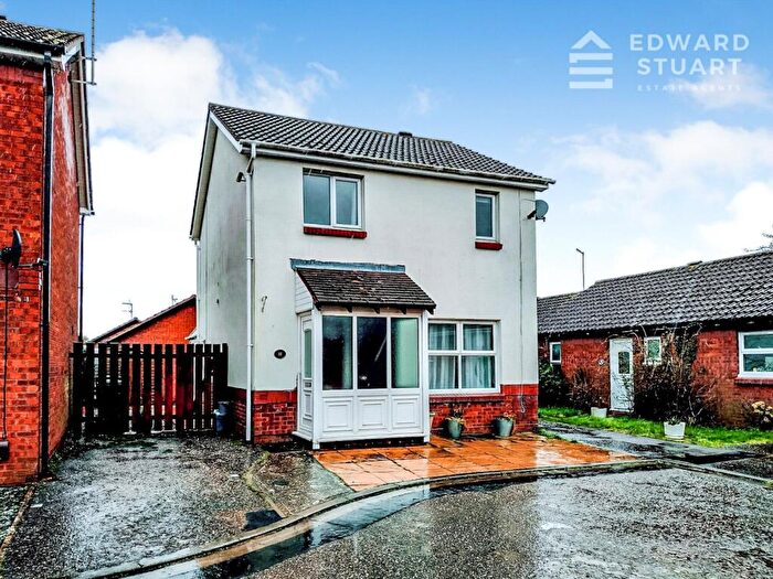3 Bedroom Detached House For Sale In Middle Pasture, Peterborough, Cambridgeshire, PE4