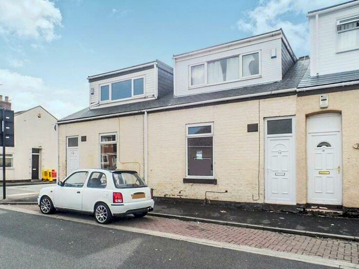 2 Bedroom Cottage To Rent In Neville Road, Pallion, Sunderland, Tyne And Wear, SR4