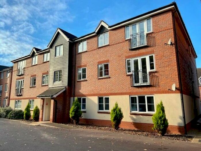 2 Bedroom Flat To Rent In Stavely Way, Gamston, NG2