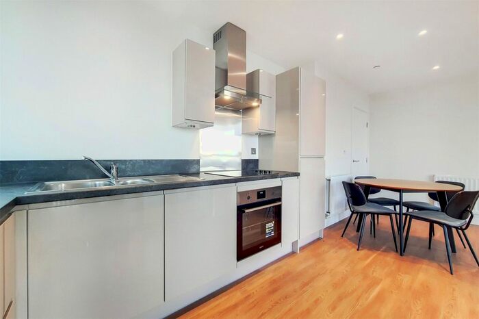 2 Bedroom Flat To Rent In Waldegrave Point, Oaklands Rise, Green Street, London, NW10