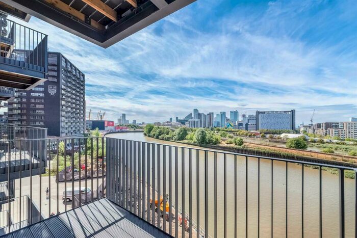 1 Bedroom Apartment To Rent In Amelia House, London City Island, E14