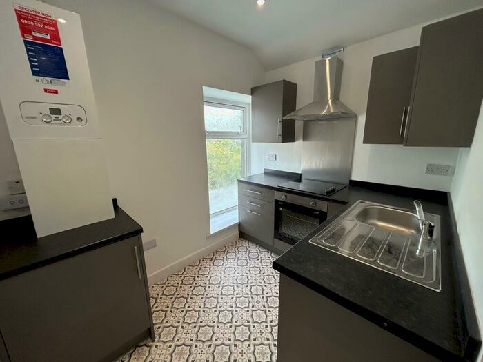 2 Bedroom Flat To Rent In Pontardulais Road, Gorseinon, Swansea, SA4