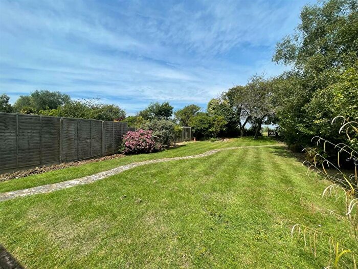 3 Bedroom Detached Bungalow To Rent In Green Ridge, Brighton, BN1