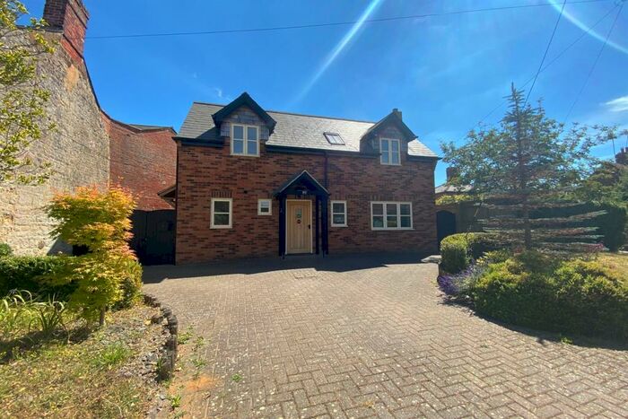 2 Bedroom Detached House To Rent In Chackmore, Buckingham, Buckinghamshire, MK18