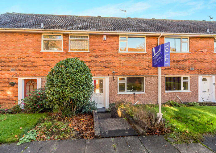 3 Bedroom Town House To Rent In Long Leasow, B29