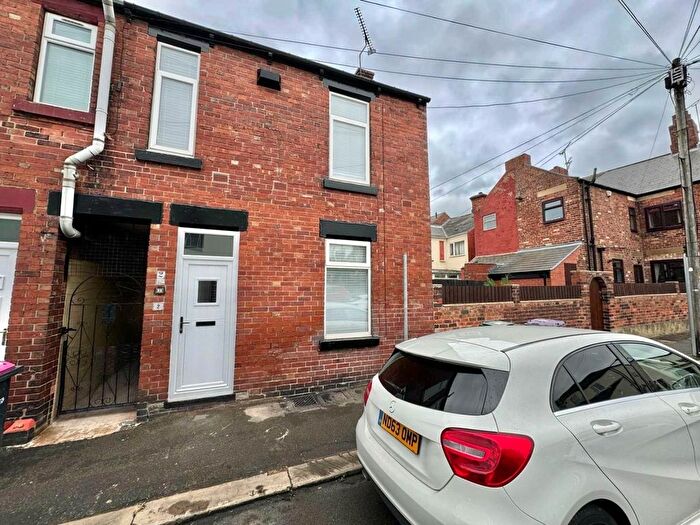 3 Bedroom Semi-Detached House To Rent In Wood Street, Swinton, Mexborough, S64