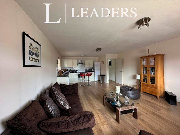 2 Bedroom Flat To Rent In Alexandra House, Cotteridge, Birmingham, B30