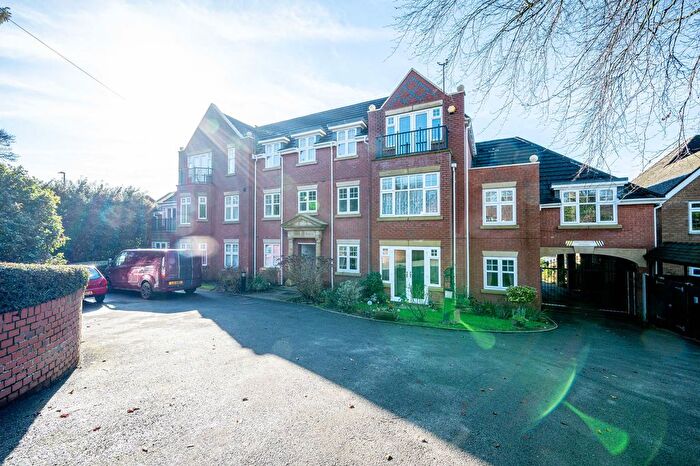 2 Bedroom Flat For Sale In Oakland House, Lichfield Road, Four Oaks, B74