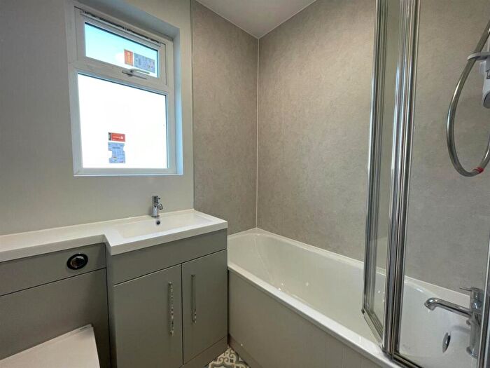 5 Bedroom House To Rent In Douglas Road, Horfield, Bristol, BS7