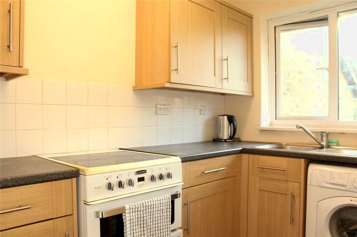 1 Bedroom Flat To Rent In Chichester Road, Croydon, Surrey, CR0