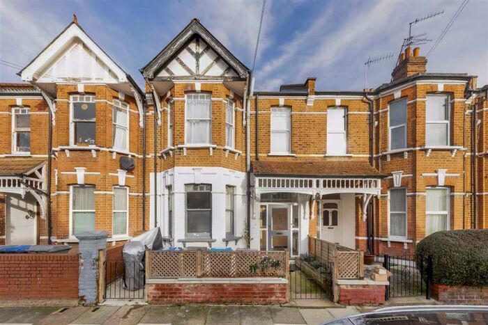 3 Bedroom Maisonette To Rent In Newton Road, Cricklewood, NW2