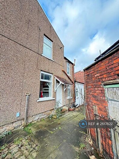 3 Bedroom Penthouse To Rent In Meadow Street, Hyde, SK14