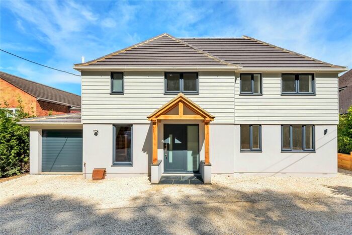 4 Bedroom Detached House For Sale In Hammer Lane, Haslemere, GU27