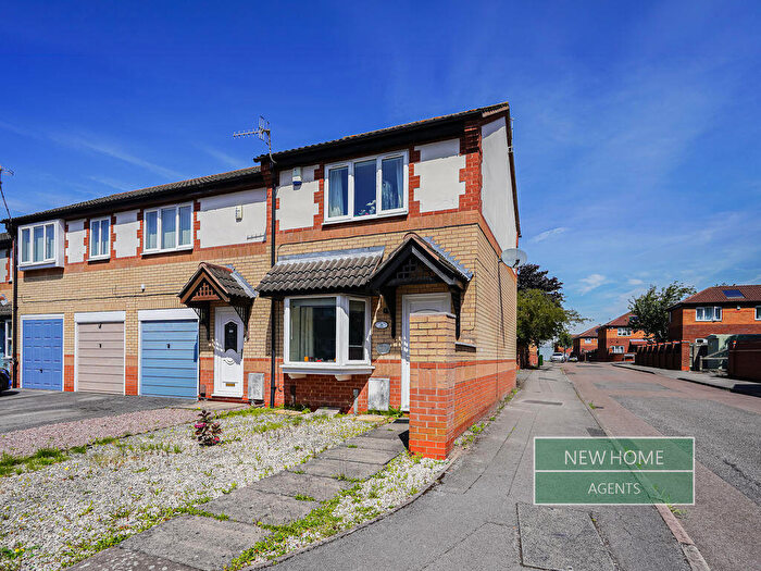 2 Bedroom End Of Terrace House For Sale In Hellebore Close, Nottingham, NG5