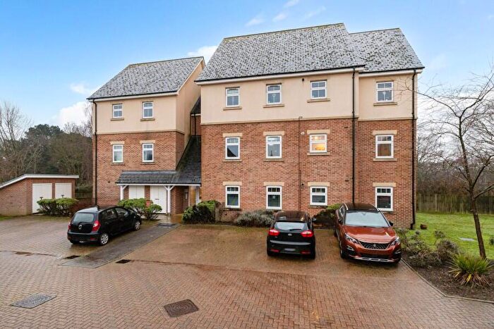2 Bedroom Apartment For Sale In Virginia Water, Surrey, GU25