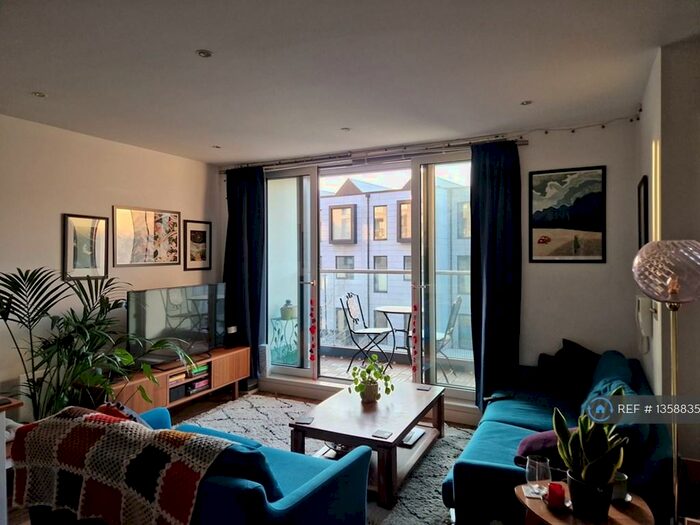 2 Bedroom Flat To Rent In Milliners Wharf, Manchester, M4