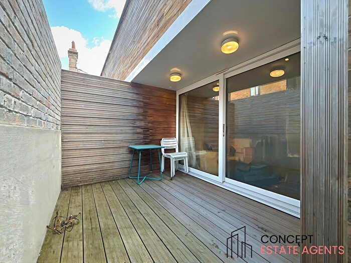 1 Bedroom Flat To Rent In Glenburnie Road, Tooting Bec, SW17