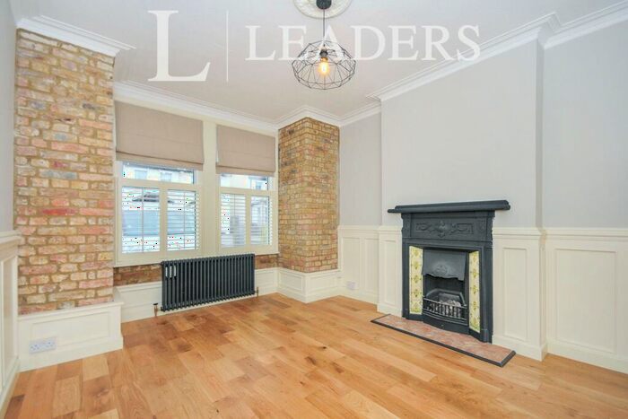 3 Bedroom End Of Terrace House To Rent In Pope Road, Bromley, BR2